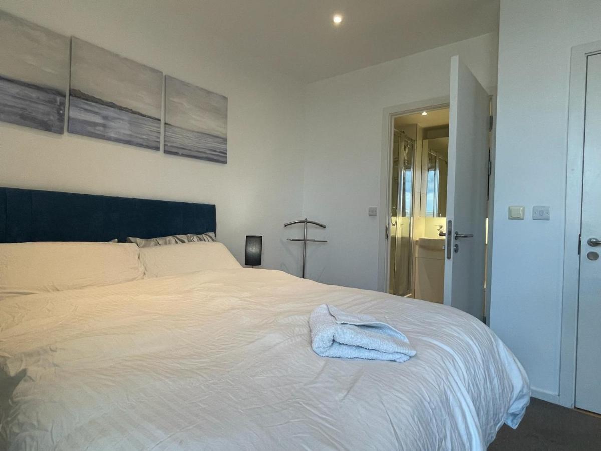 Luxury En-Suite Room Olympic Village In Shared Apartment London Exterior foto