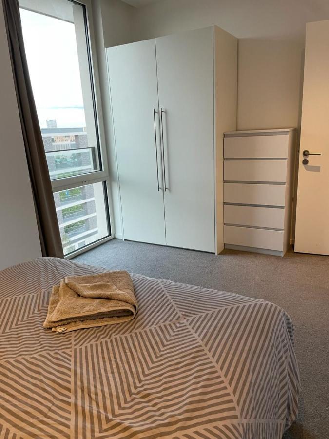 Luxury En-Suite Room Olympic Village In Shared Apartment London Exterior foto