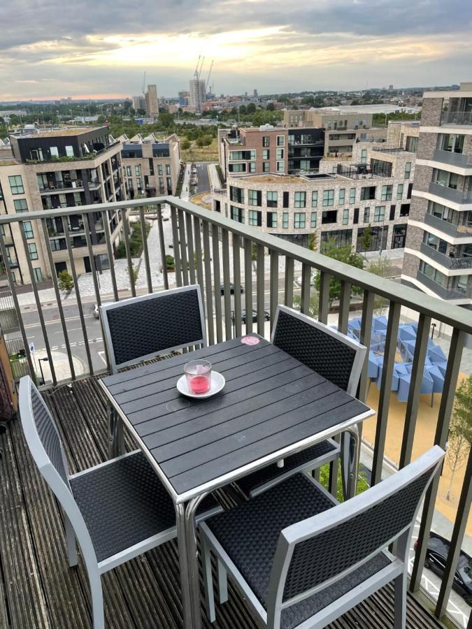 Luxury En-Suite Room Olympic Village In Shared Apartment London Exterior foto