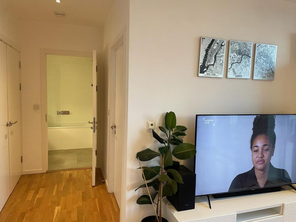Luxury En-Suite Room Olympic Village In Shared Apartment London Exterior foto