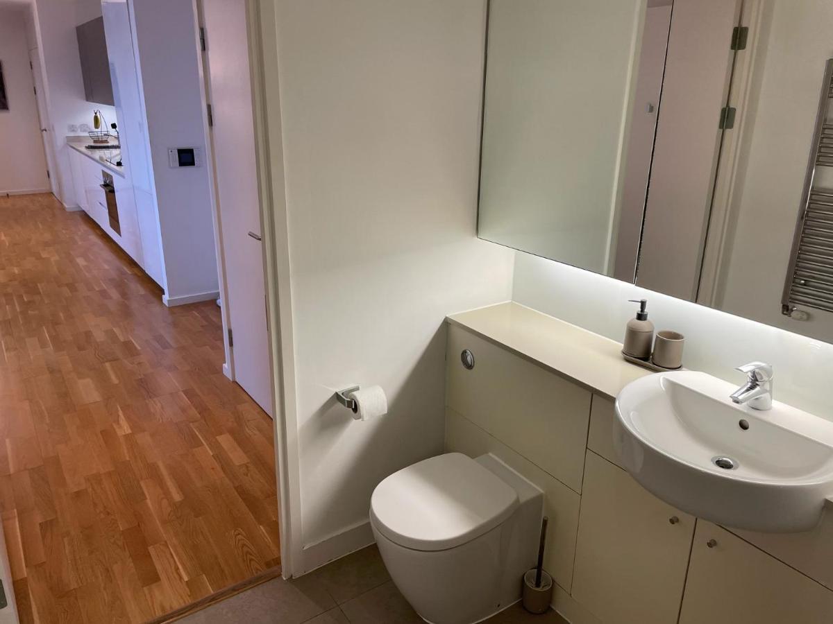Luxury En-Suite Room Olympic Village In Shared Apartment London Exterior foto