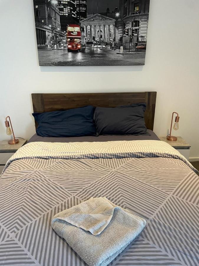 Luxury En-Suite Room Olympic Village In Shared Apartment London Exterior foto