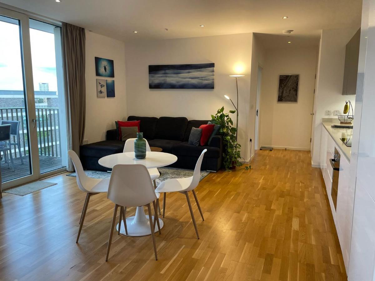 Luxury En-Suite Room Olympic Village In Shared Apartment London Exterior foto