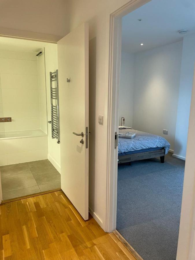 Luxury En-Suite Room Olympic Village In Shared Apartment London Exterior foto